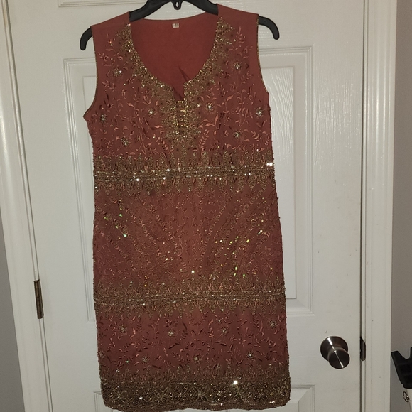 Tunic - Picture 1 of 8